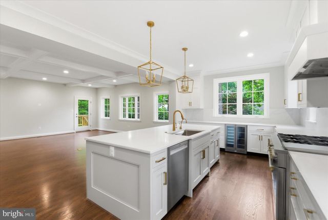 7825 OLDCHESTER RD, Bethesda, MD 20817