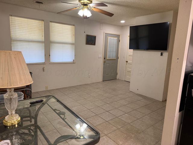 10340 MOUNTAIN, Canyon, TX 79015