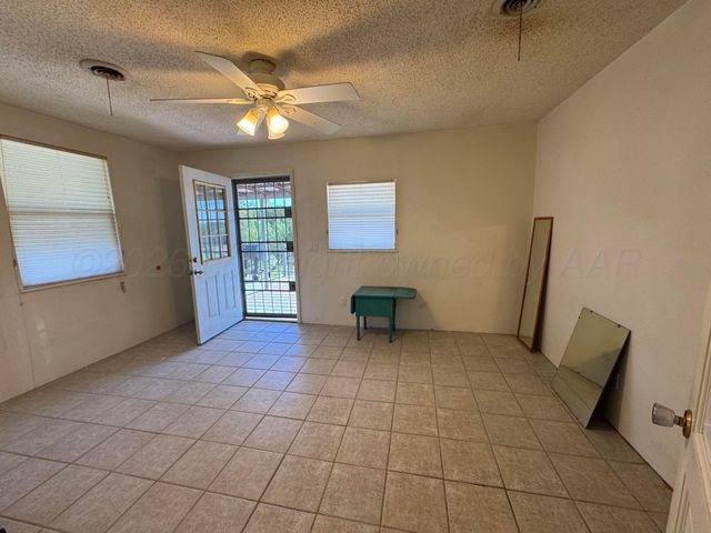 10340 MOUNTAIN, Canyon, TX 79015