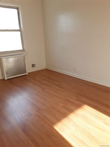 76-25 167th Street WHOLE HOUSE, Fresh Meadows, NY 11366