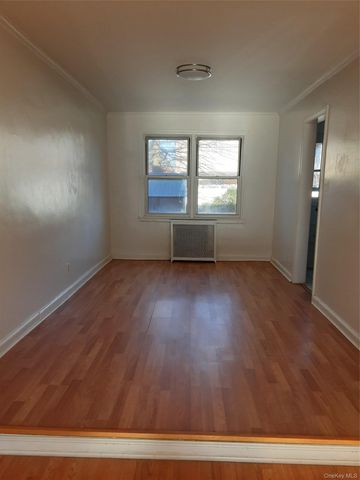 76-25 167th Street WHOLE HOUSE, Fresh Meadows, NY 11366