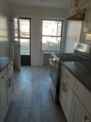 76-25 167th Street WHOLE HOUSE, Fresh Meadows, NY 11366