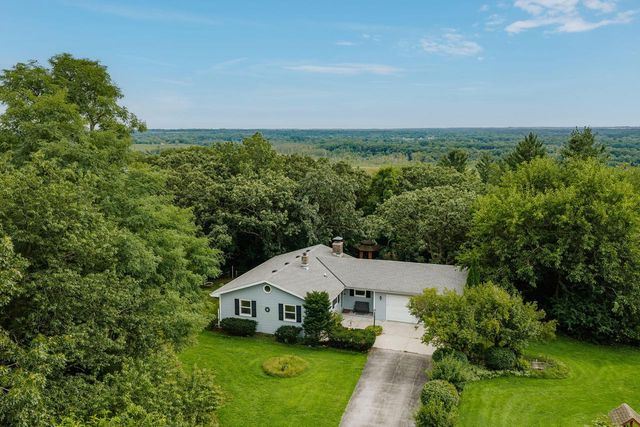 S100W31478 County Road LO, Mukwonago, WI 53149
