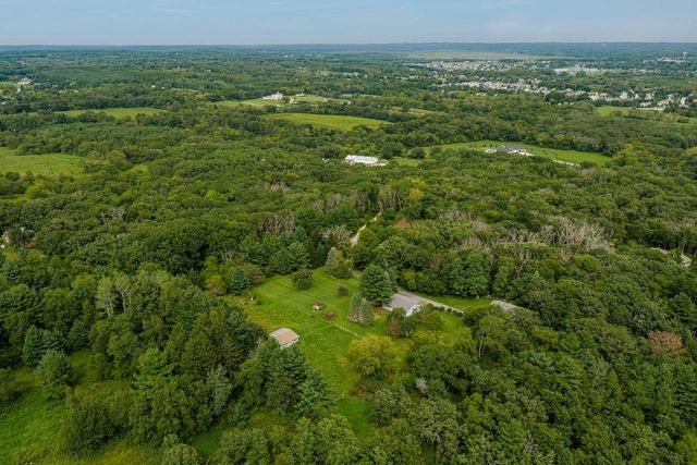 S100W31478 County Road LO, Mukwonago, WI 53149