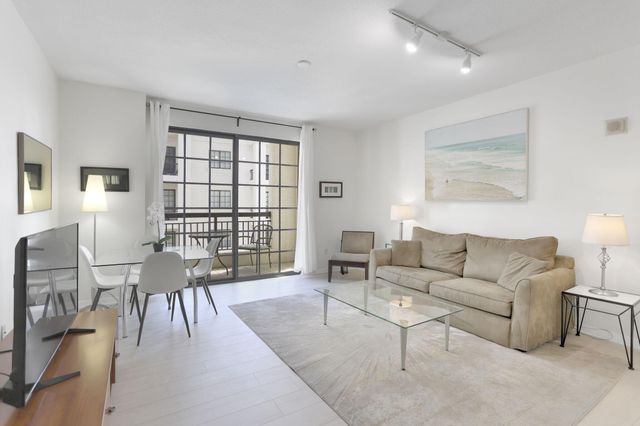 233 S Federal Highway 704, Boca Raton, FL 33432