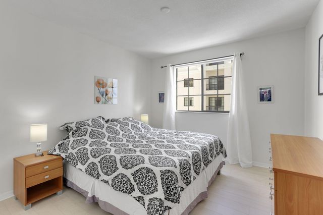 233 S Federal Highway 704, Boca Raton, FL 33432