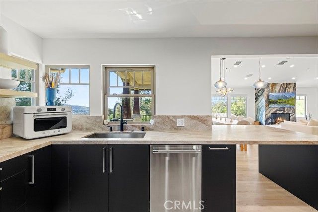 7628 Airlie, Tujunga (los Angeles), CA 91042