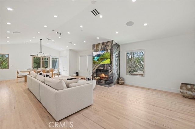 7628 Airlie, Tujunga (los Angeles), CA 91042