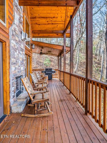 1041 Vista Drive, Gatlinburg, TN 37738