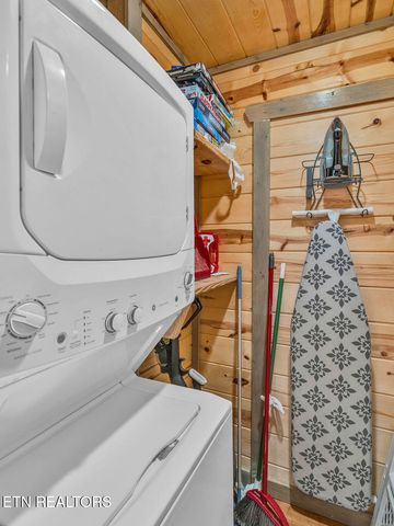 1041 Vista Drive, Gatlinburg, TN 37738