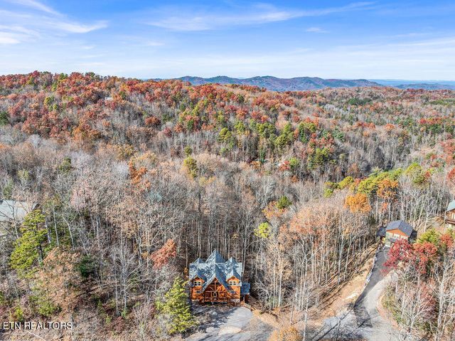 1041 Vista Drive, Gatlinburg, TN 37738