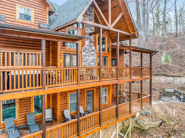 1041 Vista Drive, Gatlinburg, TN 37738