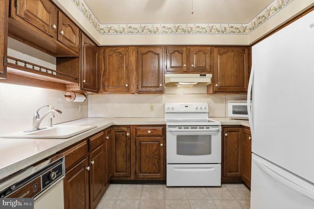 220 KENNEDY CT, Hanover, PA 17331
