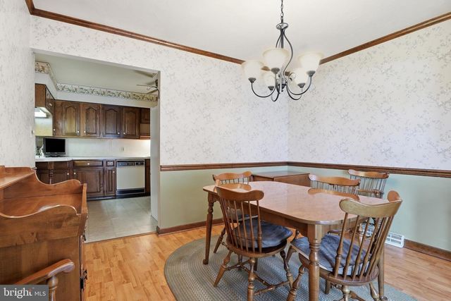 220 KENNEDY CT, Hanover, PA 17331