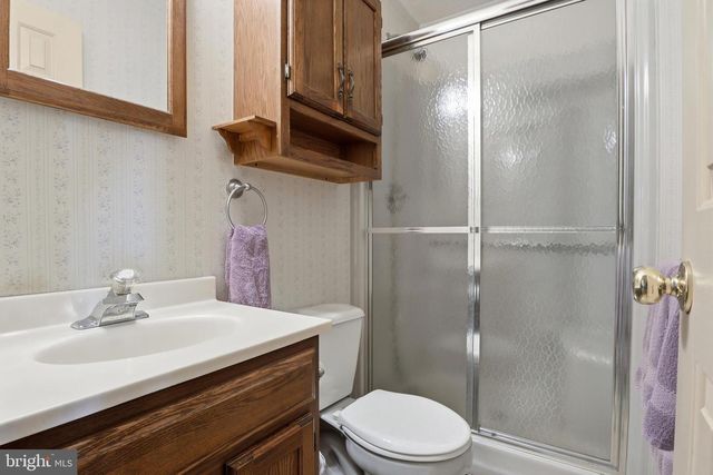 220 KENNEDY CT, Hanover, PA 17331