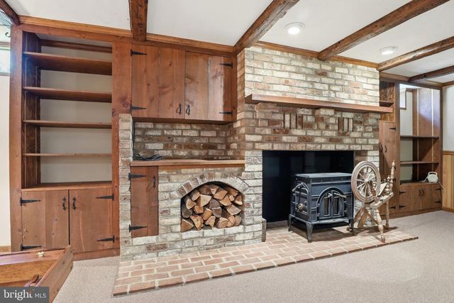 220 KENNEDY CT, Hanover, PA 17331
