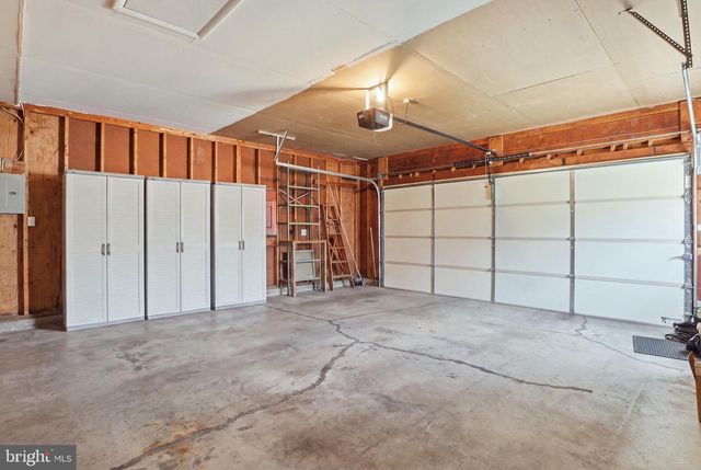 220 KENNEDY CT, Hanover, PA 17331