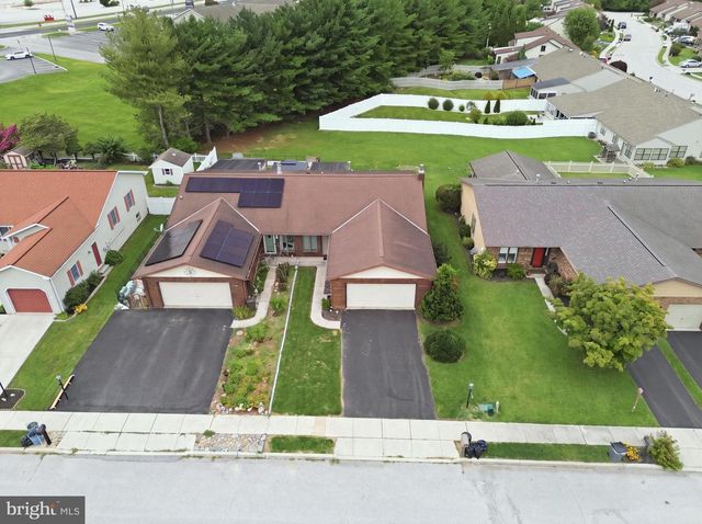 220 KENNEDY CT, Hanover, PA 17331