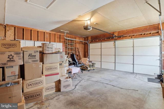 220 KENNEDY CT, Hanover, PA 17331