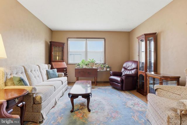 220 KENNEDY CT, Hanover, PA 17331