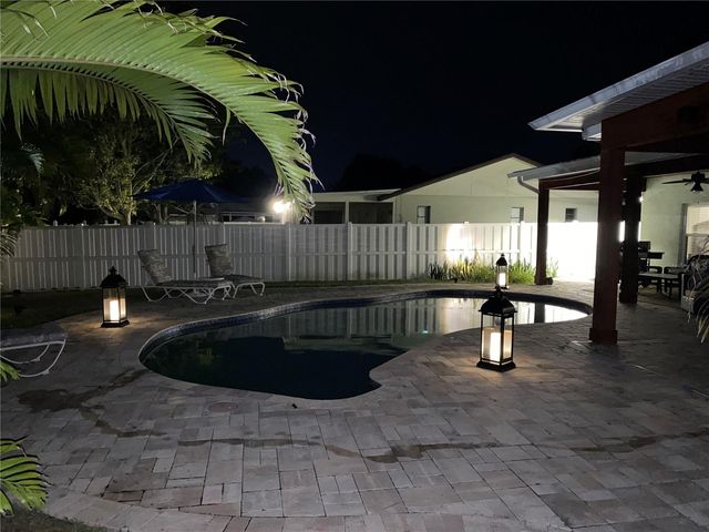 1901 39TH STREET W, Bradenton, FL 34205