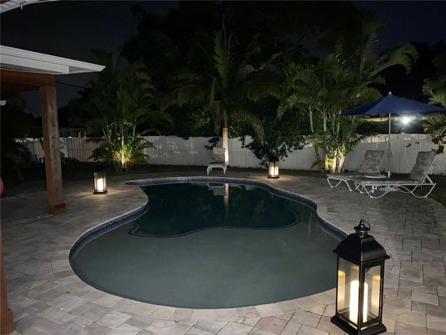 1901 39TH STREET W, Bradenton, FL 34205