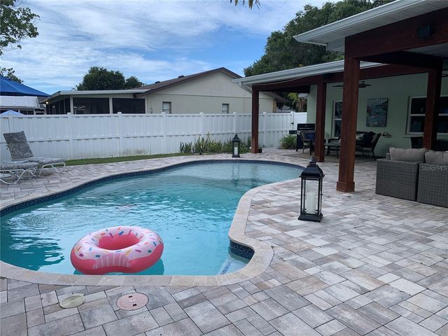 1901 39TH STREET W, Bradenton, FL 34205