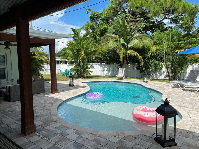 1901 39TH STREET W, Bradenton, FL 34205