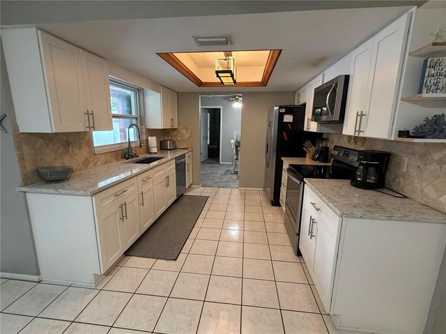 1901 39TH STREET W, Bradenton, FL 34205