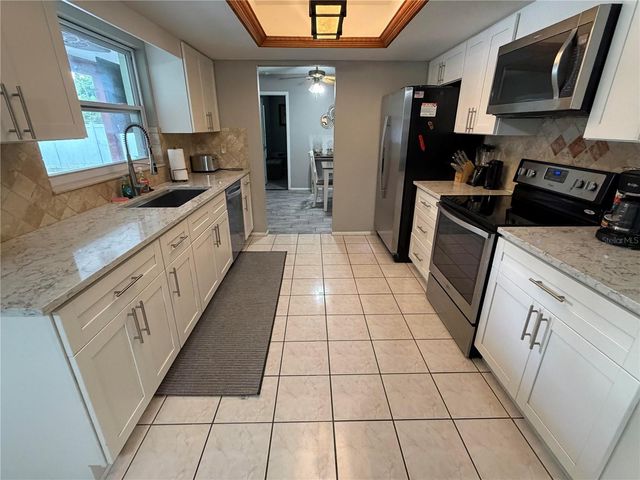 1901 39TH STREET W, Bradenton, FL 34205