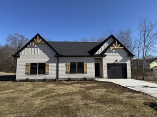 403 Hidden Valley Cir, Mcminnville, TN 37110