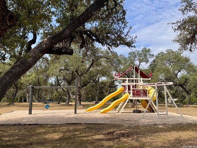 462 W OVERLOOK DR, Canyon Lake, TX 78133