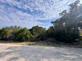 462 W OVERLOOK DR, Canyon Lake, TX 78133