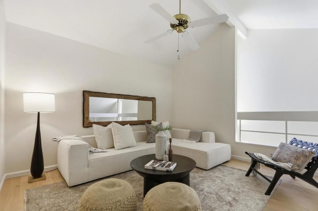 Image 12 of property listing at 1709 Cherryhills Lane, San Jose, CA 95125