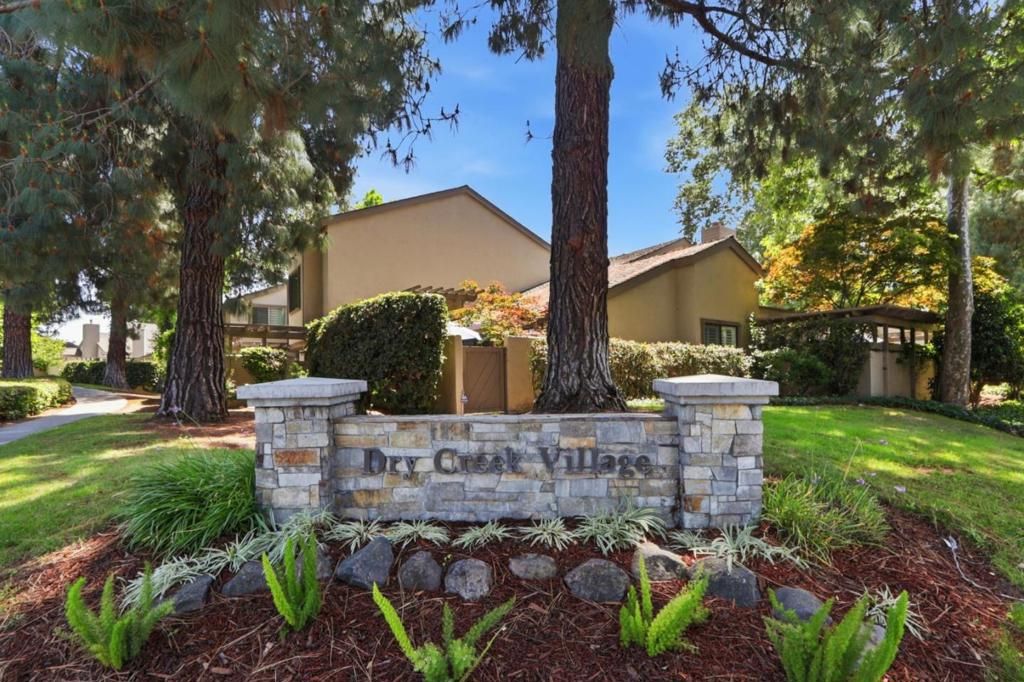 Image 40 of property listing at 1709 Cherryhills Lane, San Jose, CA 95125