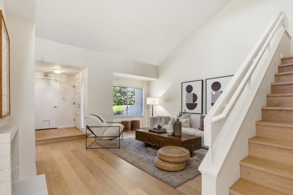 Image 7 of property listing at 1709 Cherryhills Lane, San Jose, CA 95125