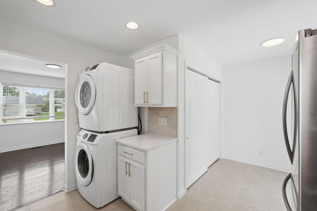 196 Maple Drive, Columbus, OH 43228