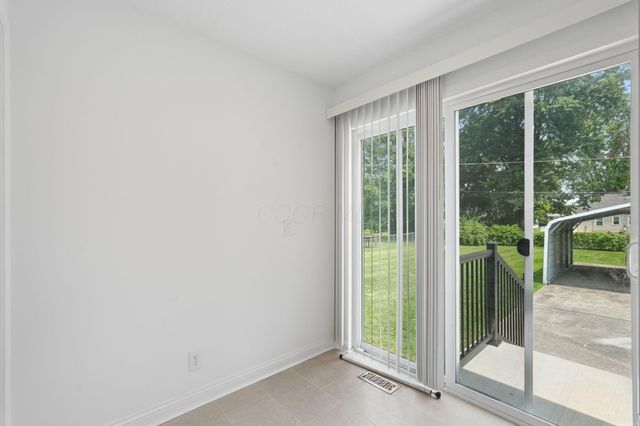 196 Maple Drive, Columbus, OH 43228