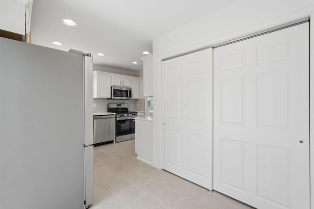 196 Maple Drive, Columbus, OH 43228