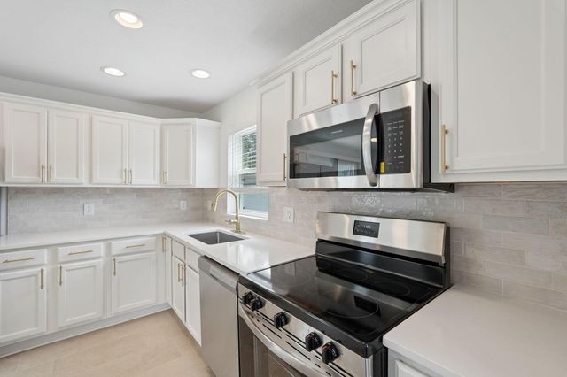 196 Maple Drive, Columbus, OH 43228