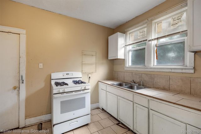 15766 Ferguson Street, Detroit, MI 48227