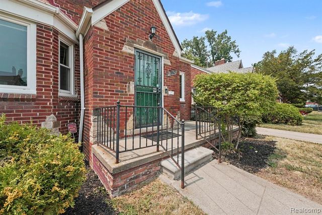 18063 Griggs Street, Detroit, MI 48221