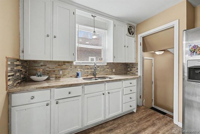 18063 Griggs Street, Detroit, MI 48221