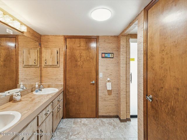 8393 Delaware Drive, Weeki Wachee, FL 34607