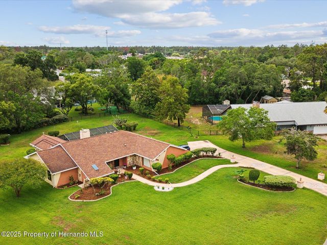 8393 Delaware Drive, Weeki Wachee, FL 34607