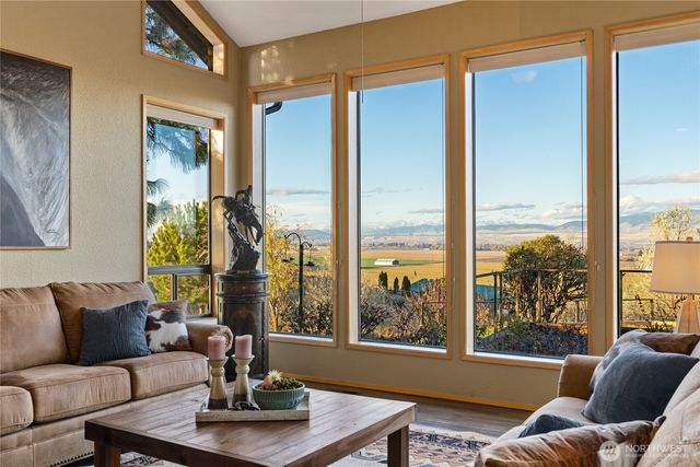 2281 Mellergaard Road, Ellensburg, WA 98926