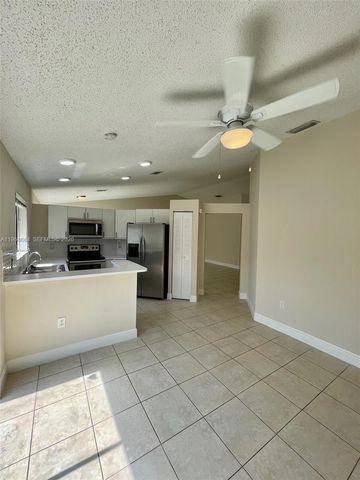 13772 SW 145th Ter 13772, Miami, FL 33186