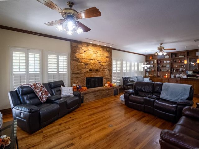 11408 Burning Oaks Road, Oklahoma City, OK 73150