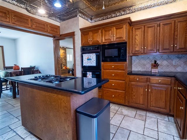 11408 Burning Oaks Road, Oklahoma City, OK 73150