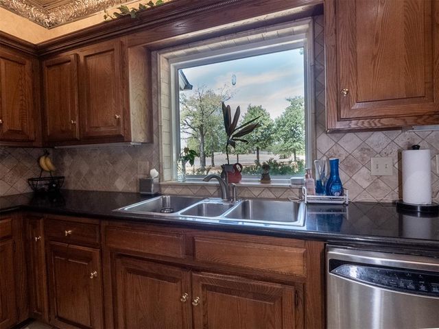 11408 Burning Oaks Road, Oklahoma City, OK 73150